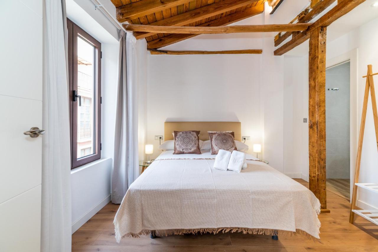 Wekey Homes Granada, Mesones Central Suites Екстер'єр фото