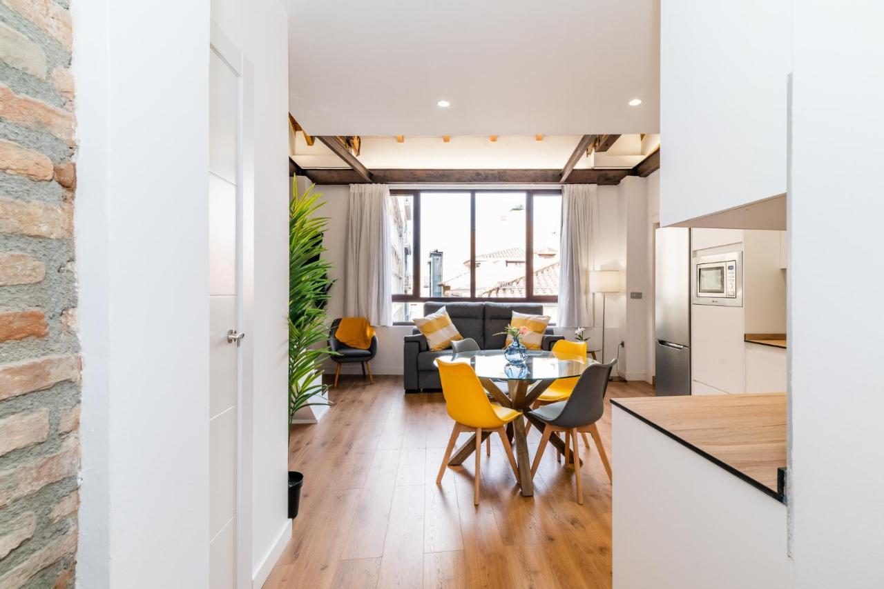 Wekey Homes Granada, Mesones Central Suites Екстер'єр фото