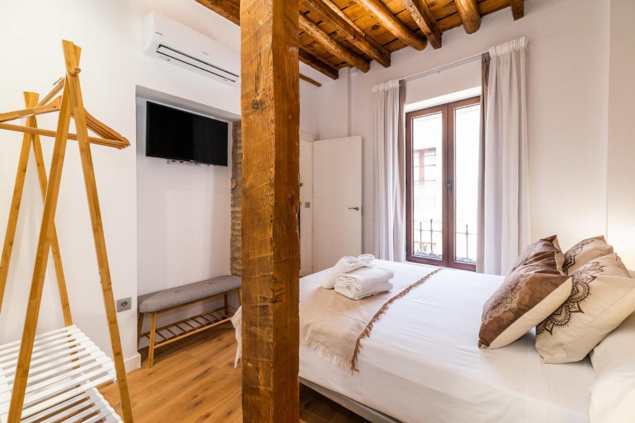 Wekey Homes Granada, Mesones Central Suites Екстер'єр фото