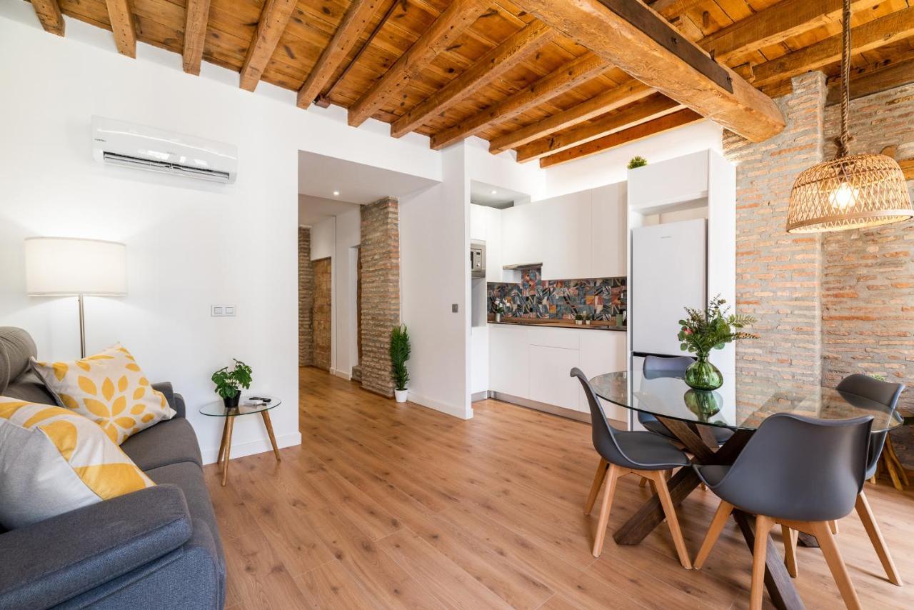 Wekey Homes Granada, Mesones Central Suites Екстер'єр фото